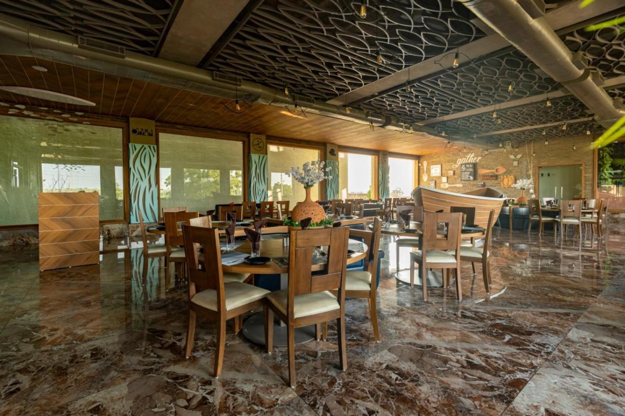 The Heaven Water Park And Resort & Restaurant Virpur Eksteriør billede
